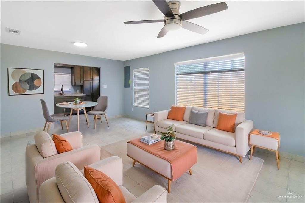 322 E Esplanada St - Photo 4 of 13