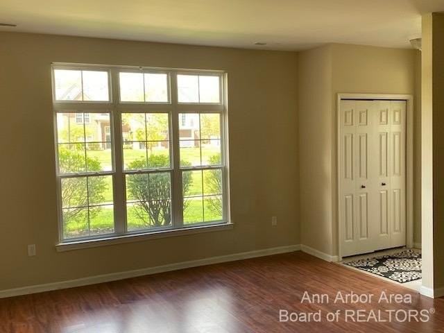 3254 Primrose Ln - Photo 3 of 15
