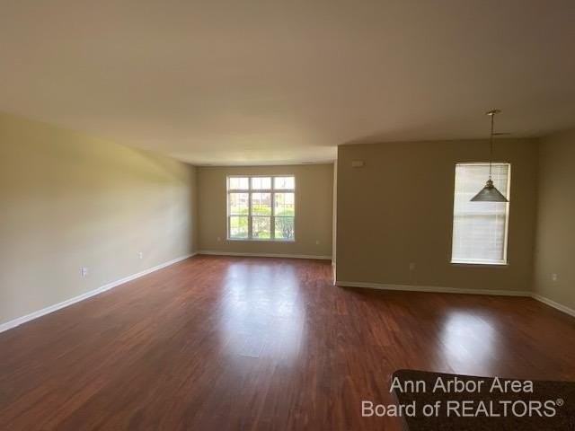 3254 Primrose Ln - Photo 4 of 15