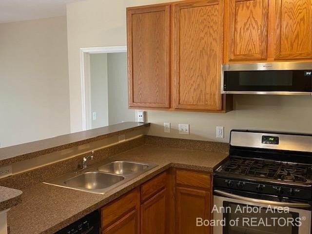 3254 Primrose Ln - Photo 6 of 15