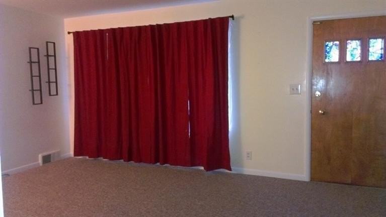 1640 Greenview Dr - Photo 2 of 7