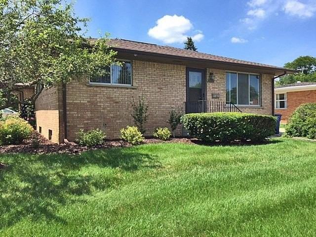 1640 Greenview Dr - Photo 6 of 7