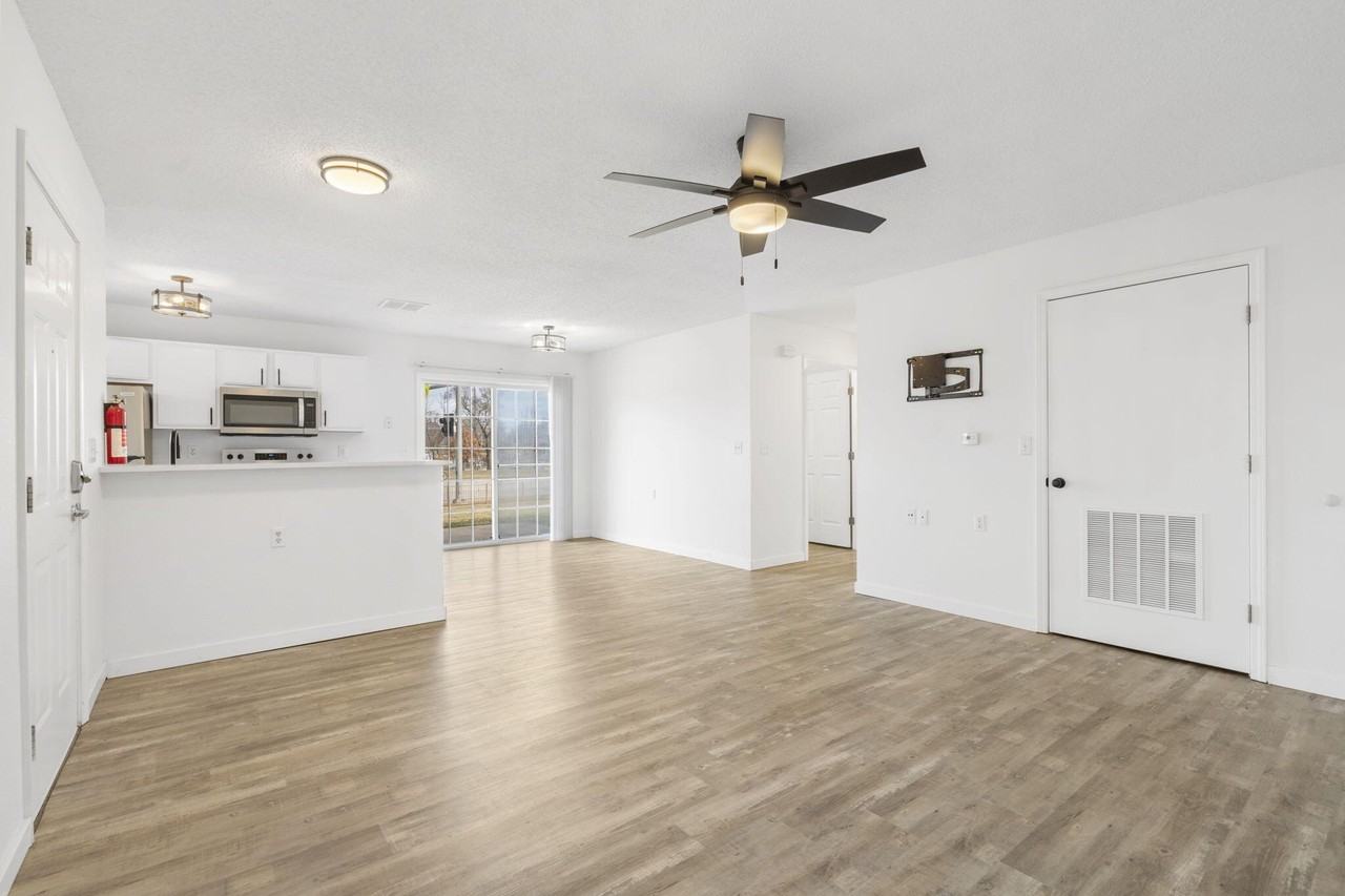 640 E Sunset St - Photo 5 of 25