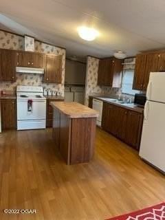 6506 Eland Rd - Photo 4 of 22