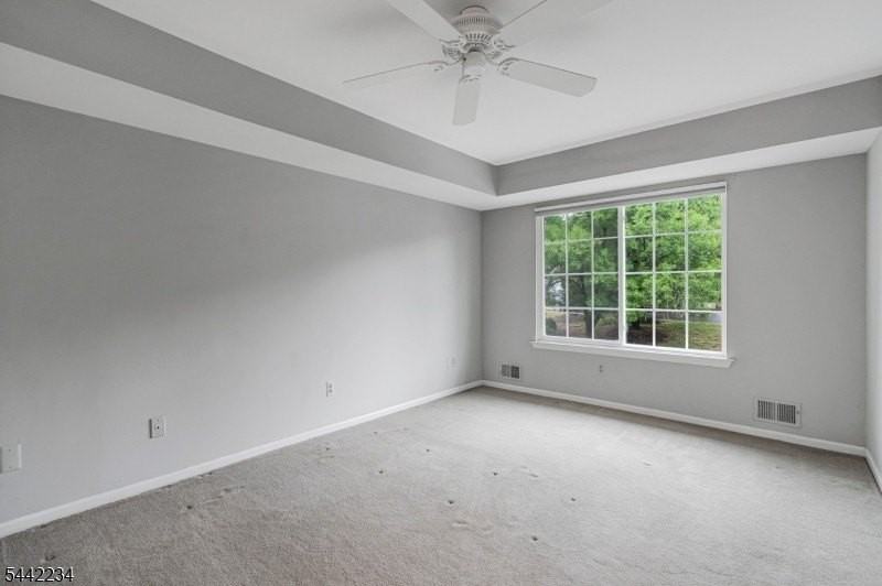 1 Danbury Ct - Photo 6 of 18