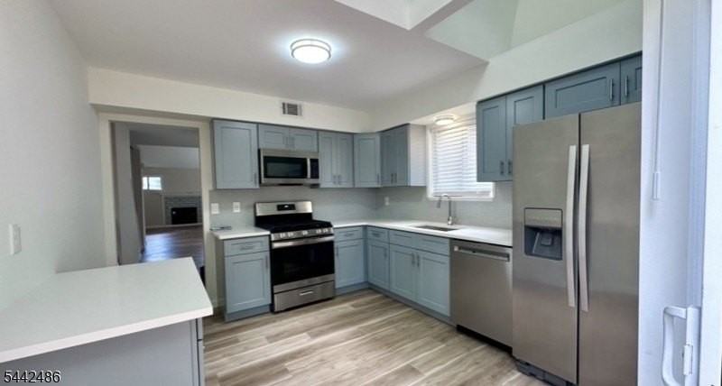 221 Myrtle Ave - Photo 4 of 20