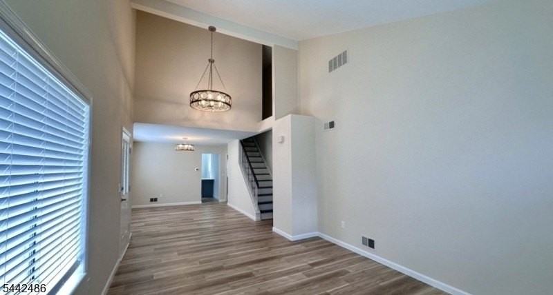 221 Myrtle Ave - Photo 7 of 20