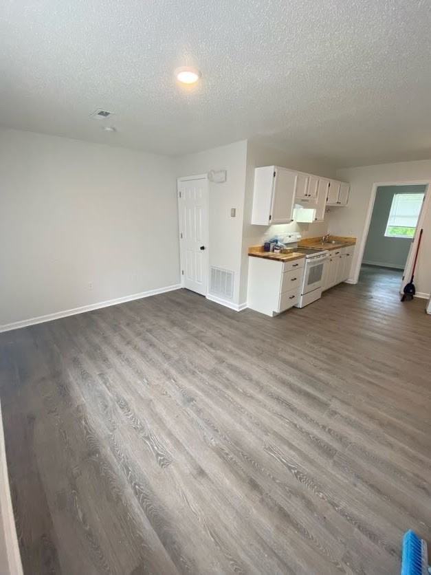 714 N. North Street - Photo 4 of 50