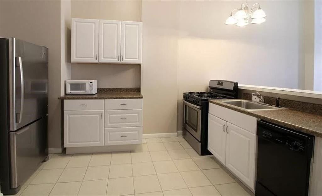 511 Park Ave #2 - Photo 4 of 15