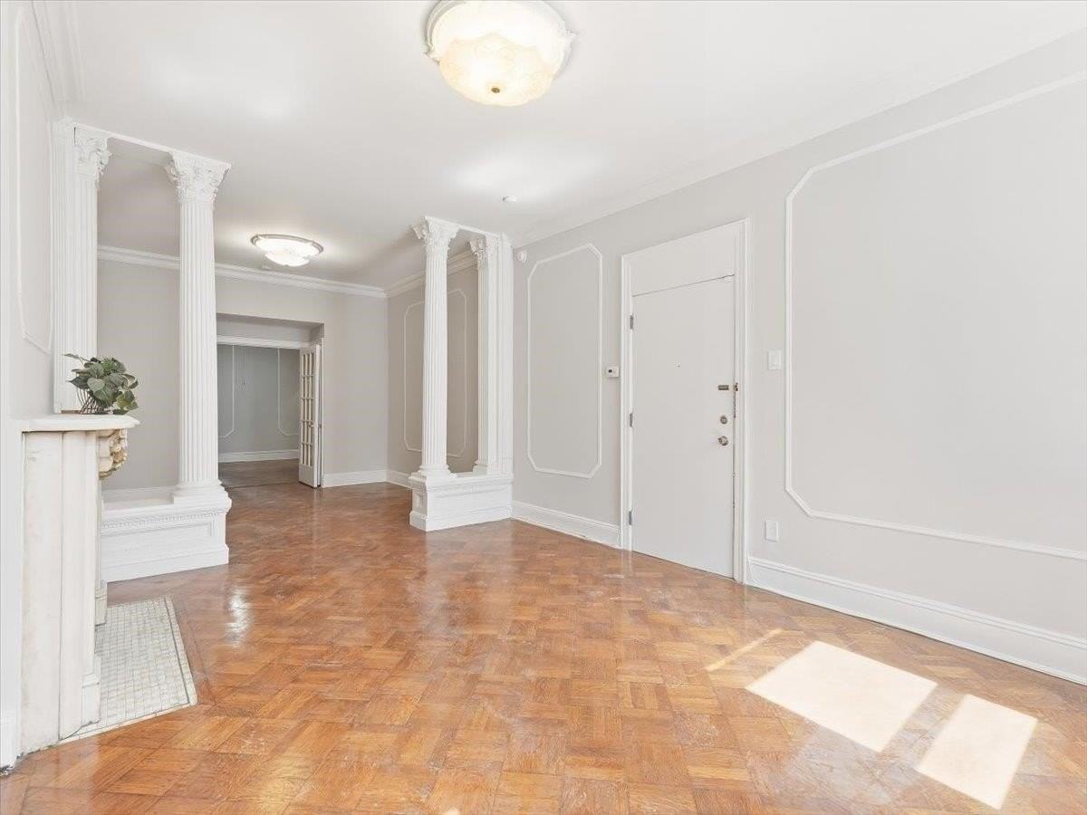 1034 Park Ave #2 - Photo 3 of 14