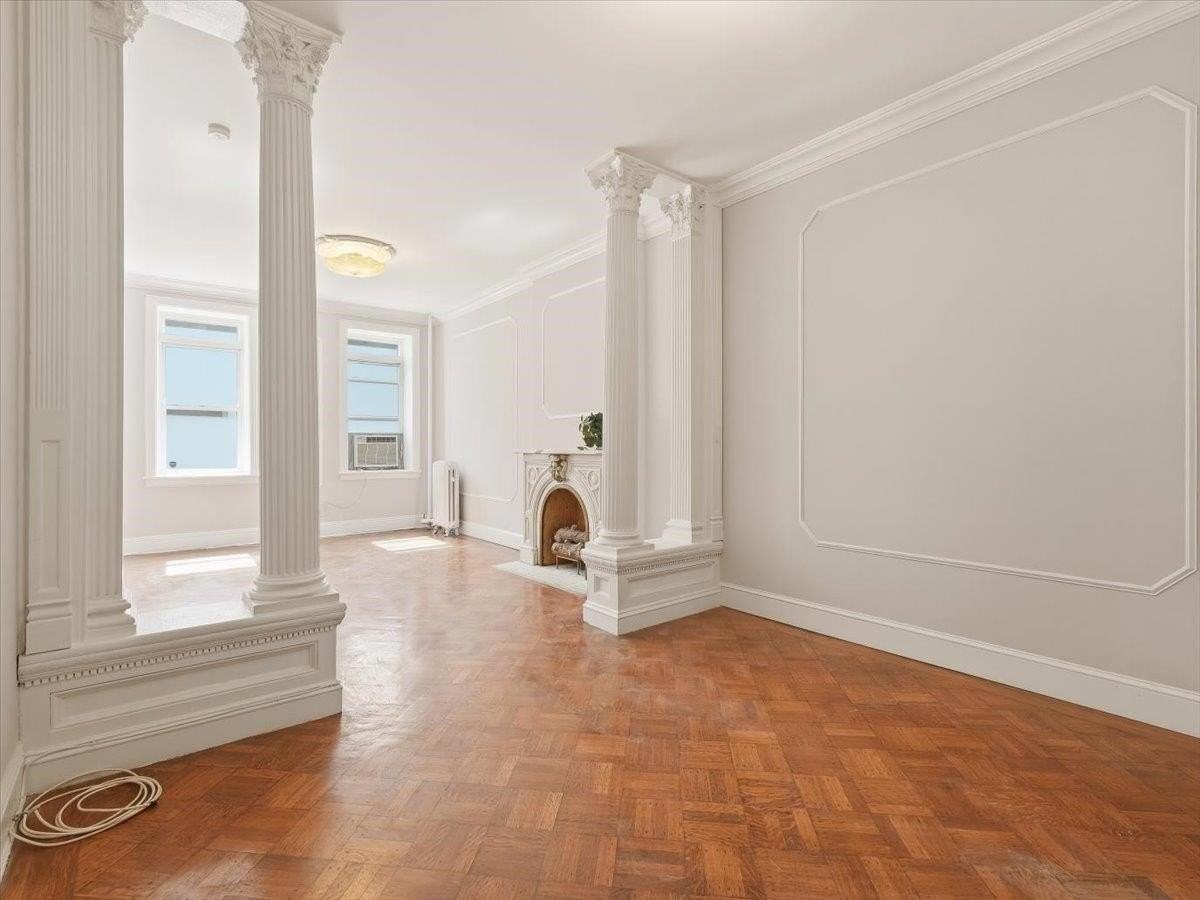 1034 Park Ave #2 - Photo 4 of 14