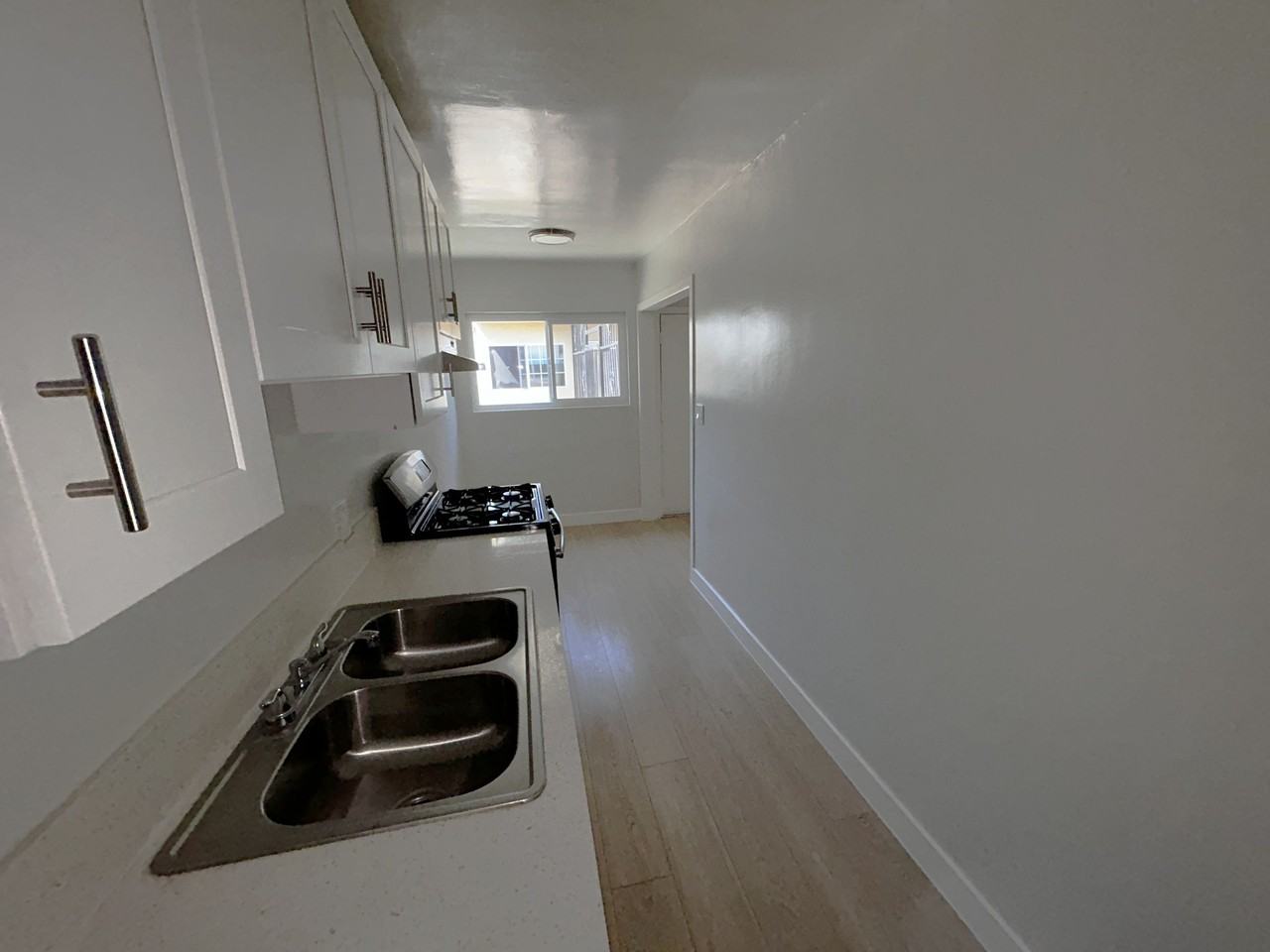 3079 - 1635-41 N. Normandie Ave - Photo 6 of 11