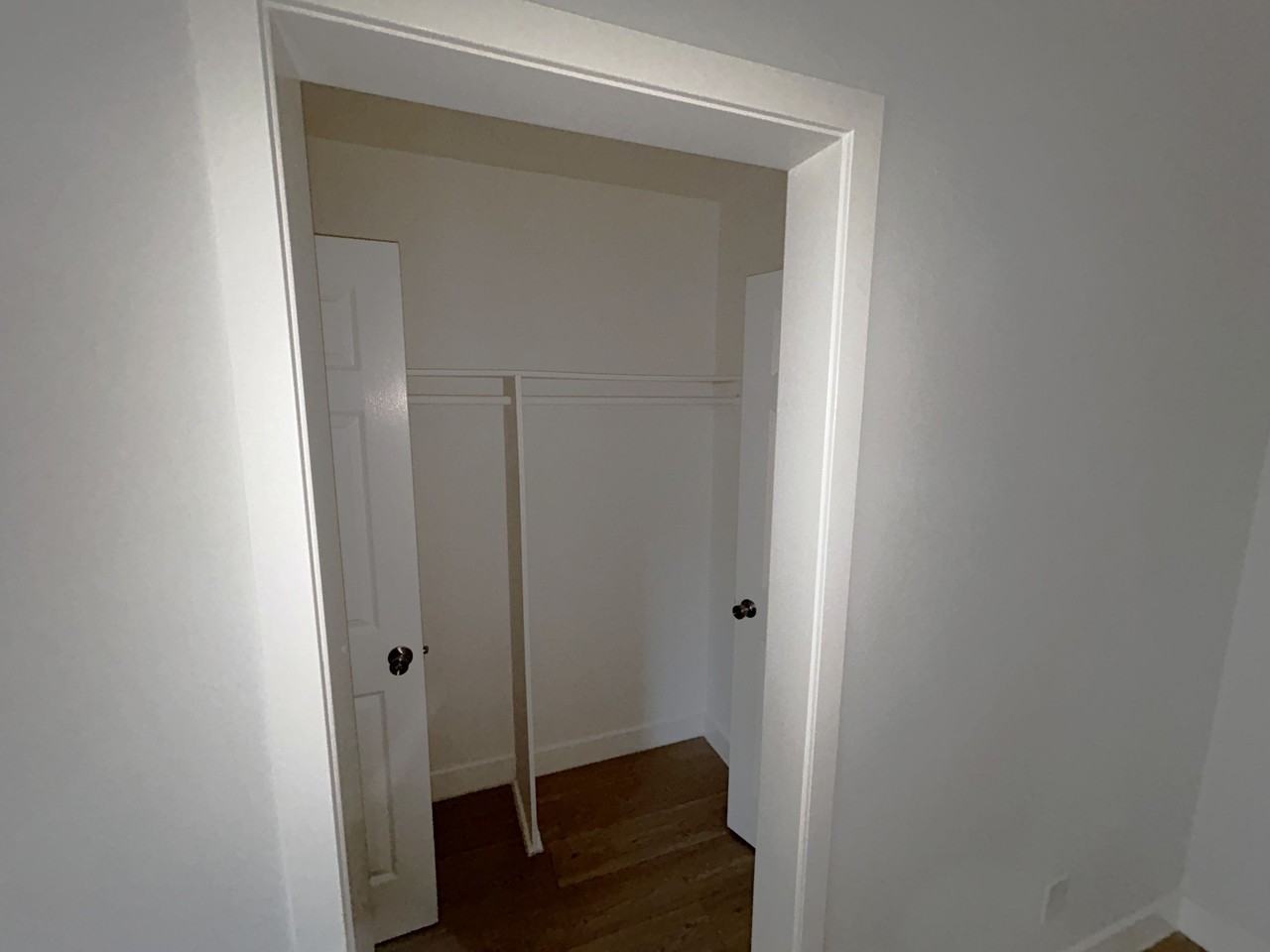 3079 - 1635-41 N. Normandie Ave - Photo 7 of 11