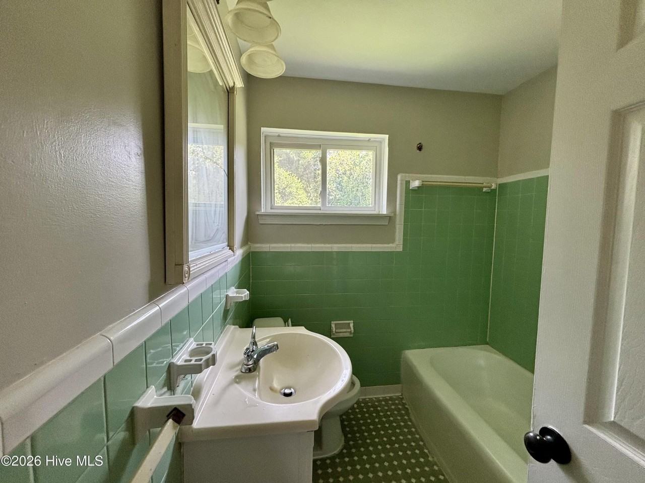 2020 Garr Dr - Photo 7 of 9