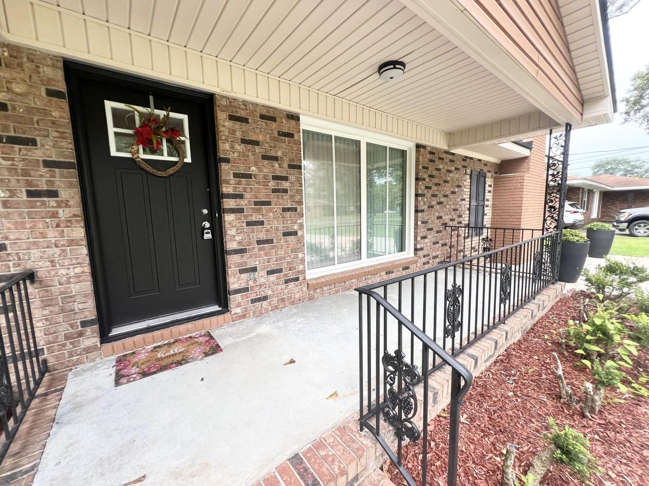 226 Stephens Rd - Photo 2 of 26