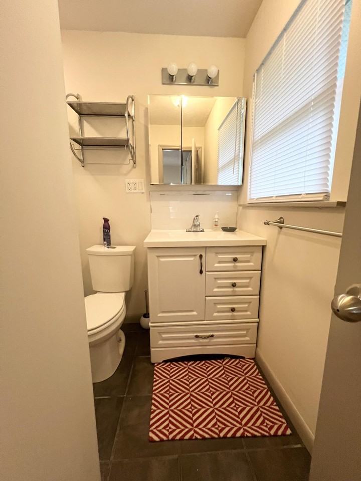 226 Stephens Rd - Photo 7 of 26