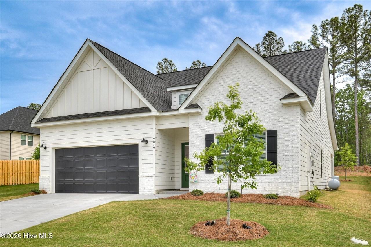 2049 Warbler Dr - Photo 3 of 50