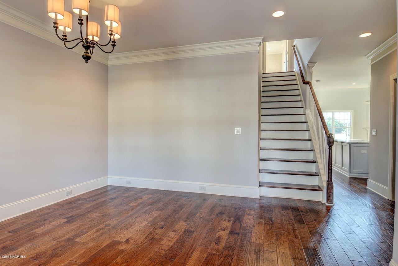 4302 Terrington Dr - Photo 5 of 31