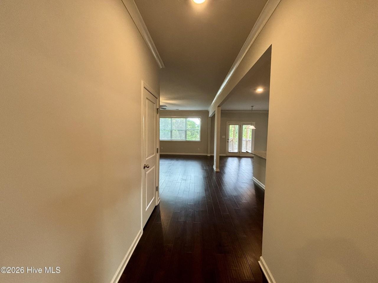 240 Callahan Dr - Photo 5 of 24