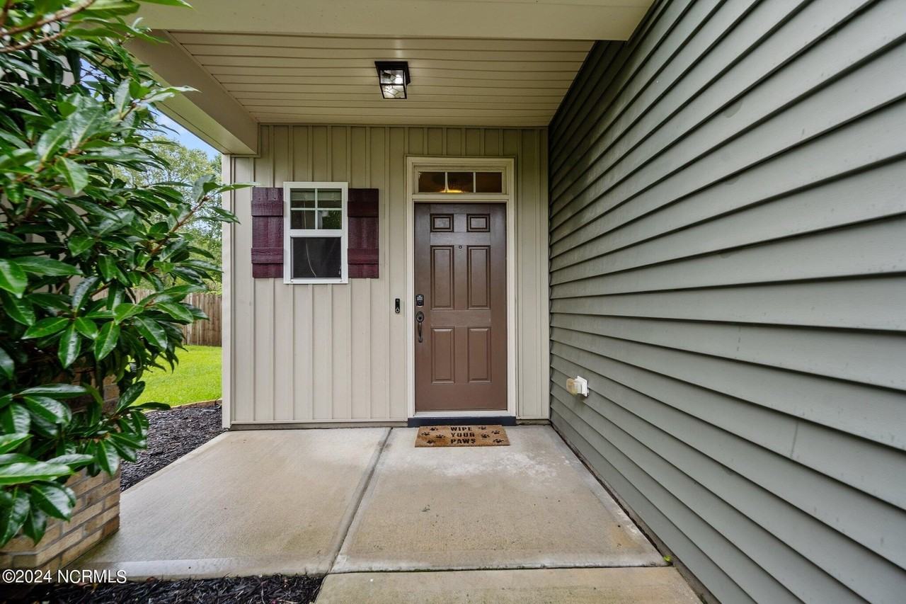 431 Bald Cypress Ln - Photo 2 of 35