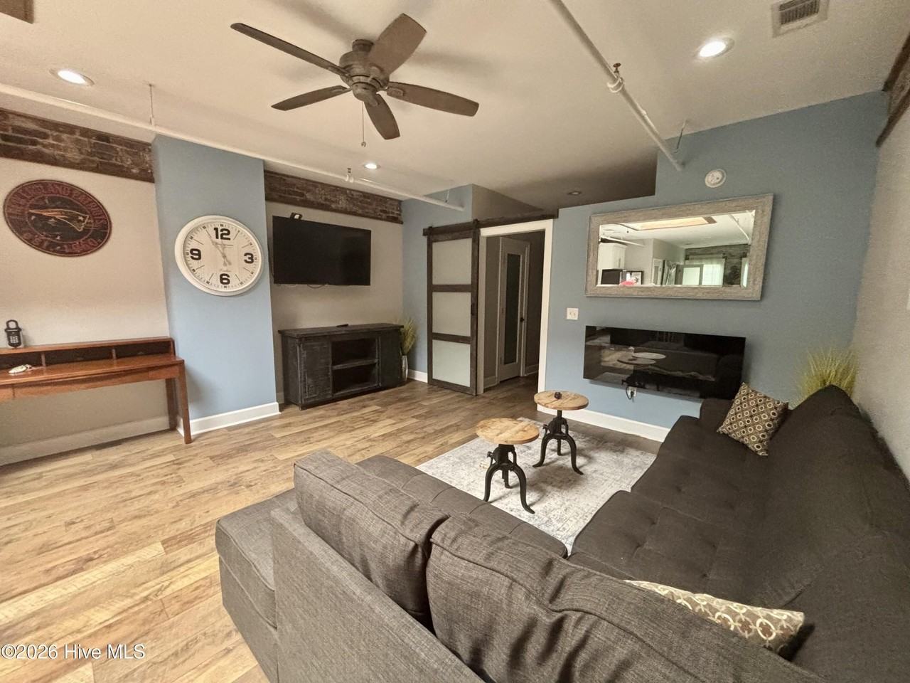 1118 Broad St #B - Photo 7 of 14