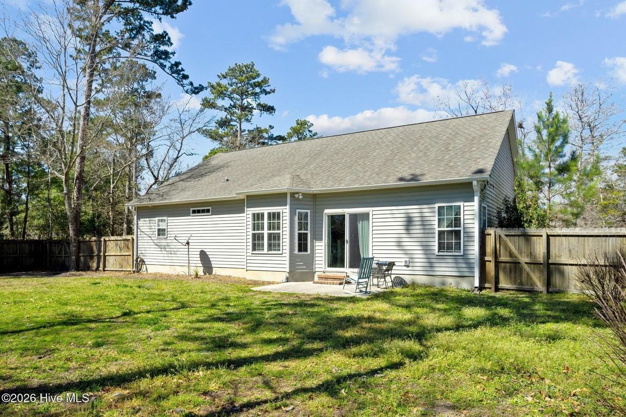 505 Pinehurst Cir - Photo 2 of 50