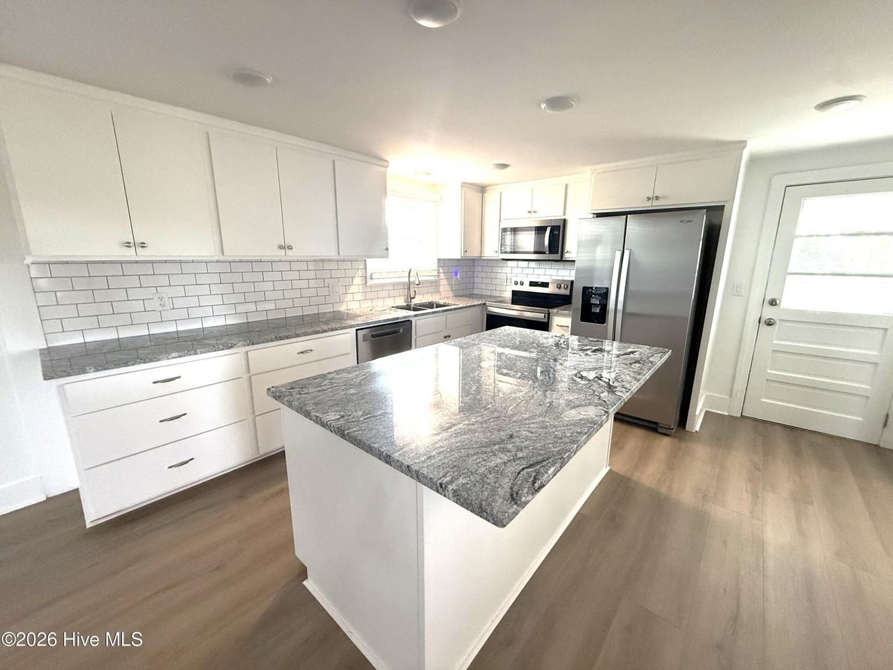 1300 Worthington Rd - Photo 4 of 15