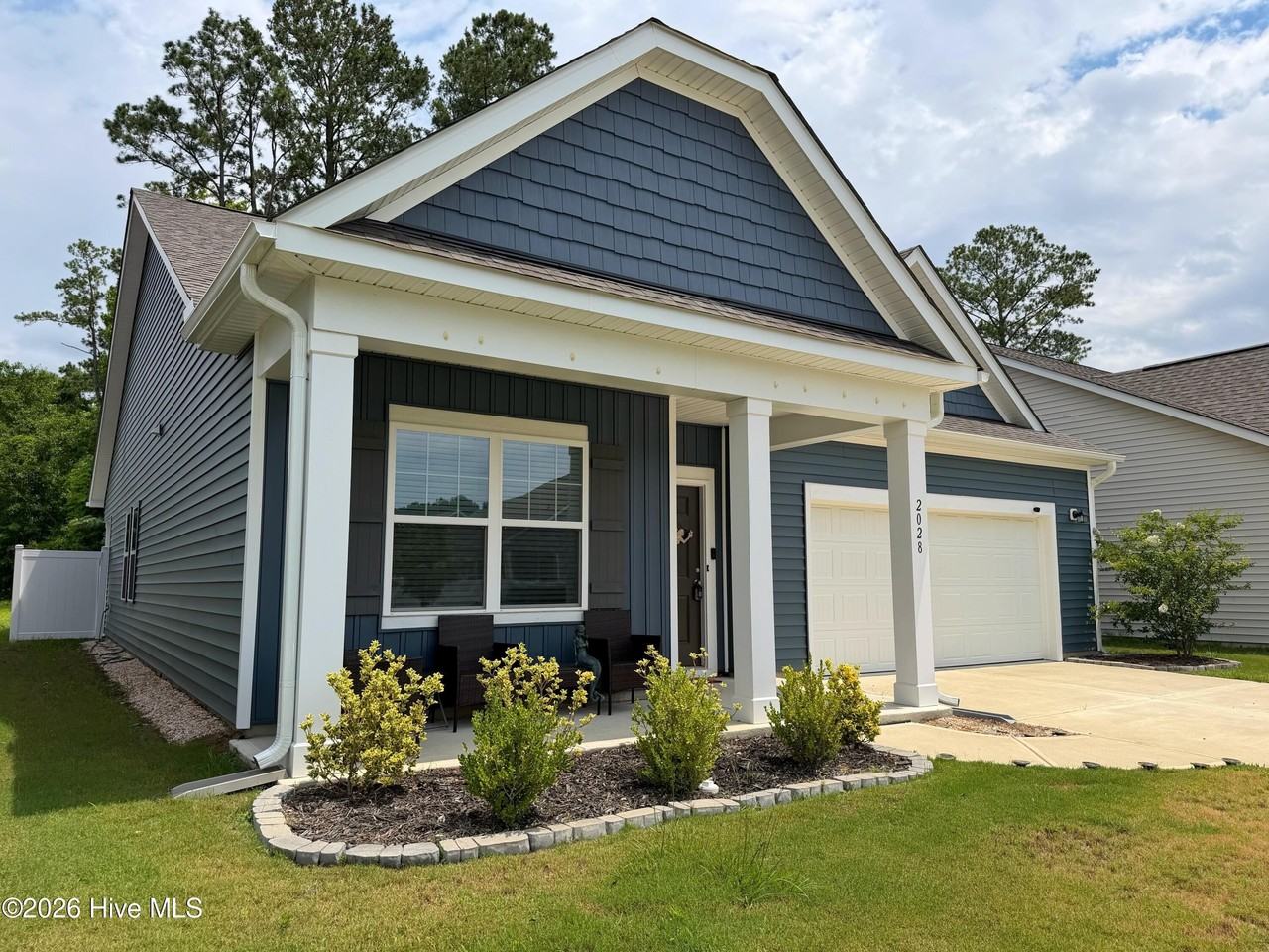 2028 Bogue Ln - Photo 2 of 29