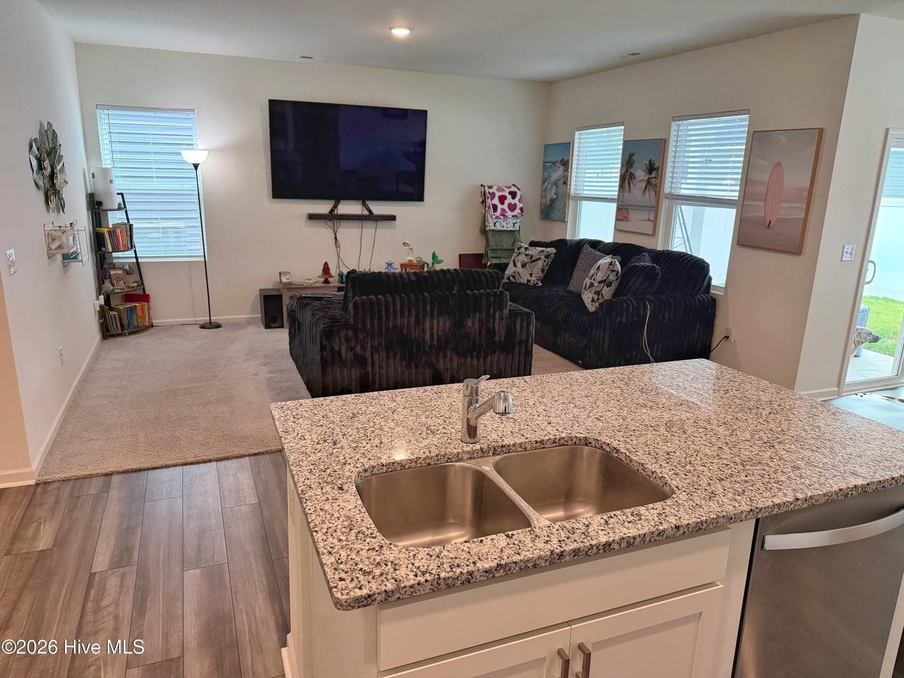 2028 Bogue Ln - Photo 6 of 29