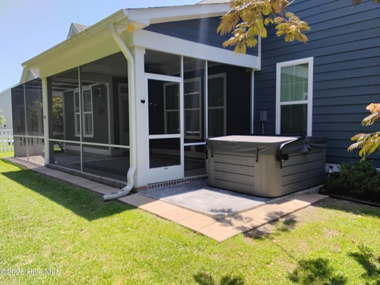 223 Taylorwood Dr - Photo 4 of 29