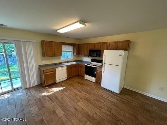4372 Ritz Cir - Photo 3 of 10