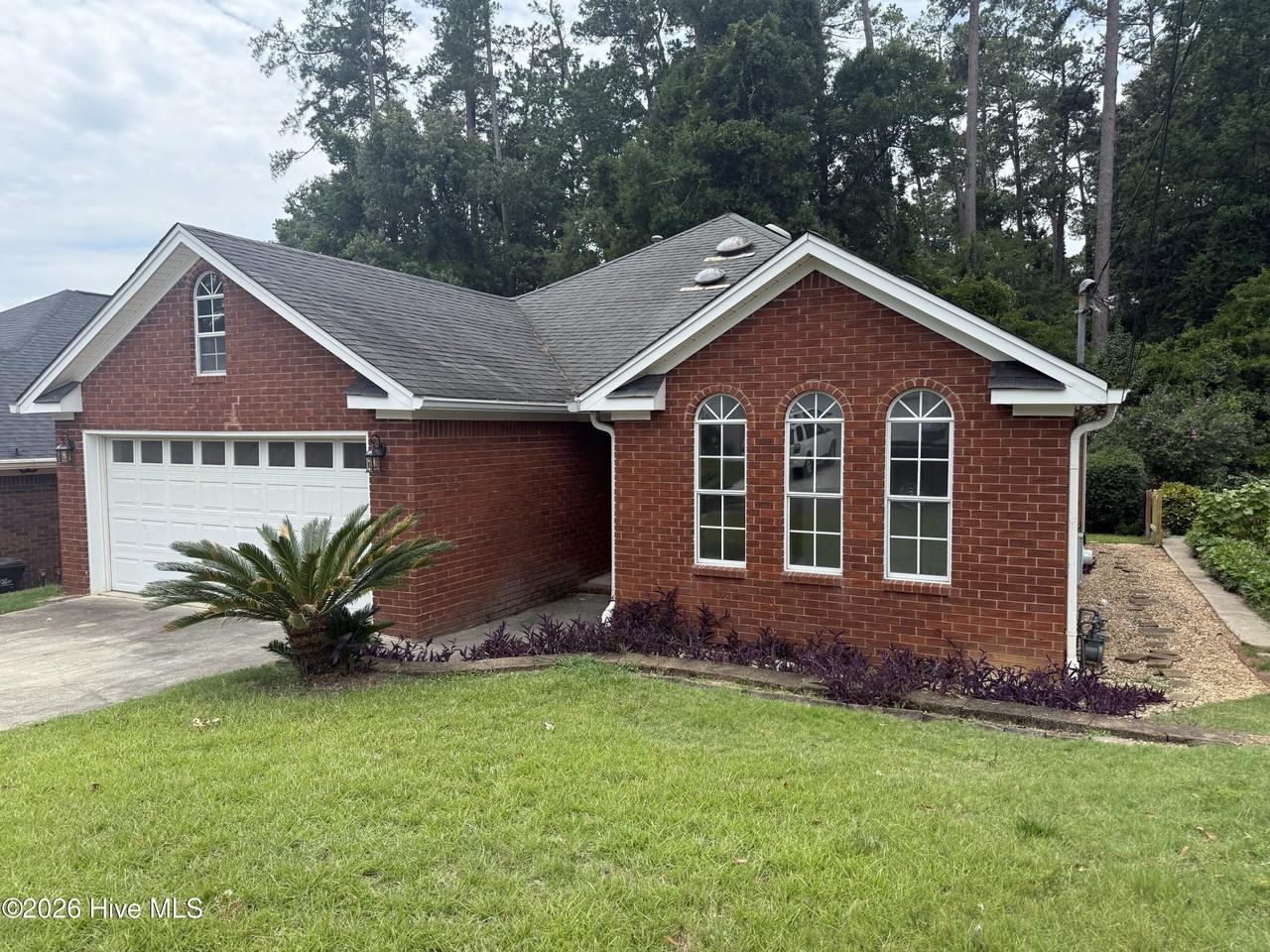 2961 Pointewest Dr - Photo 2 of 23