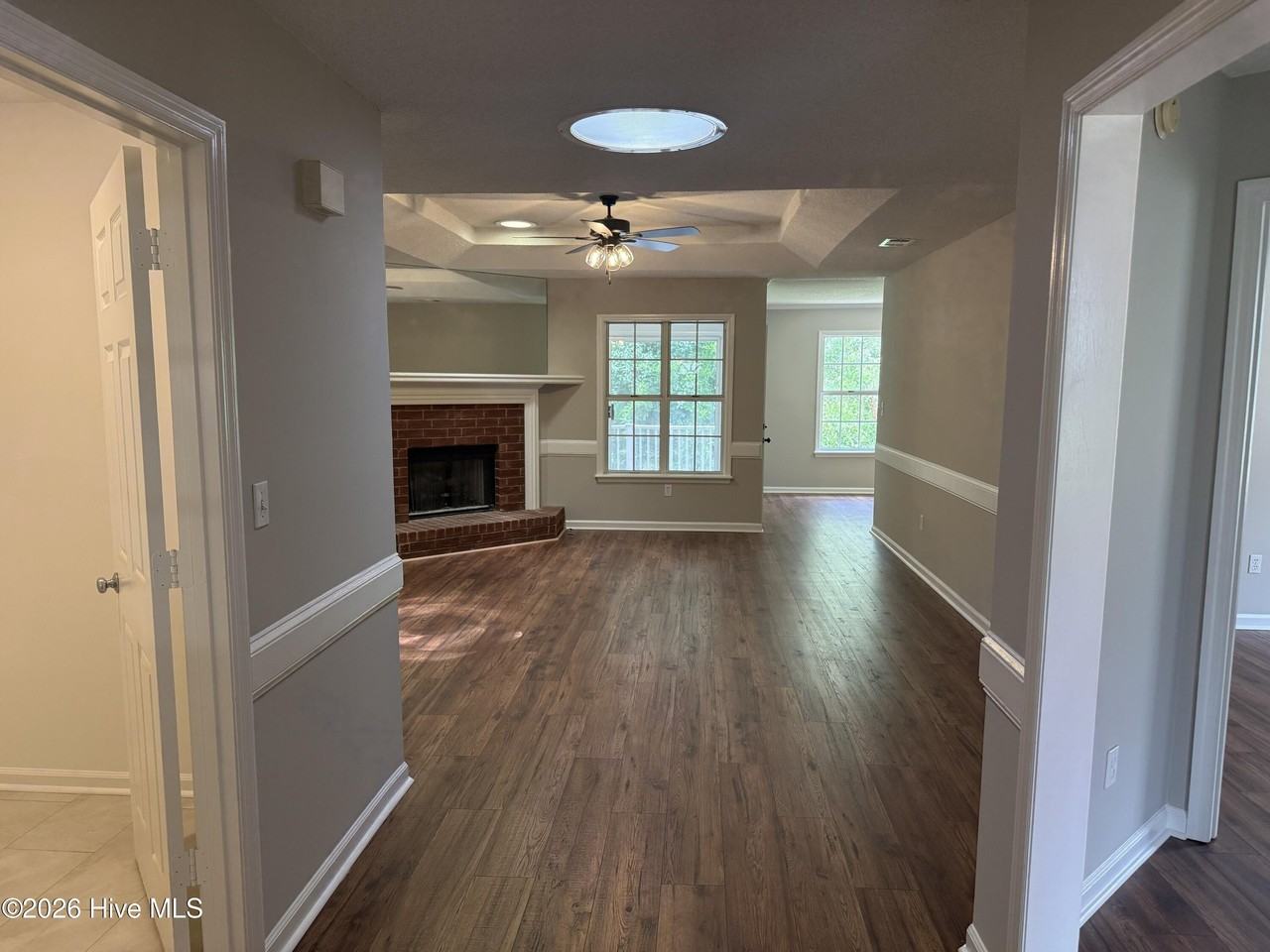 2961 Pointewest Dr - Photo 4 of 23