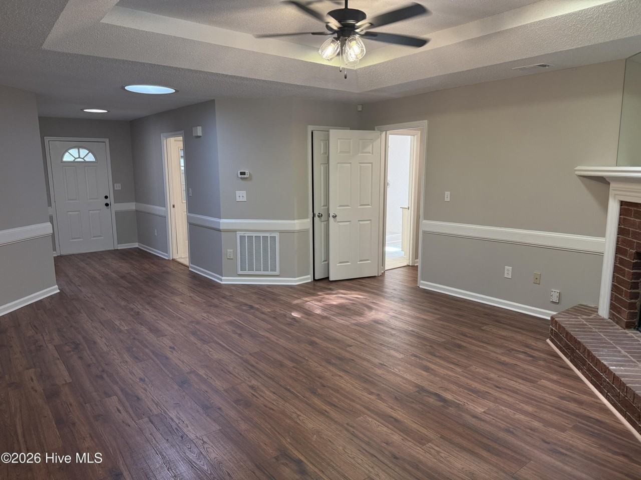 2961 Pointewest Dr - Photo 6 of 23