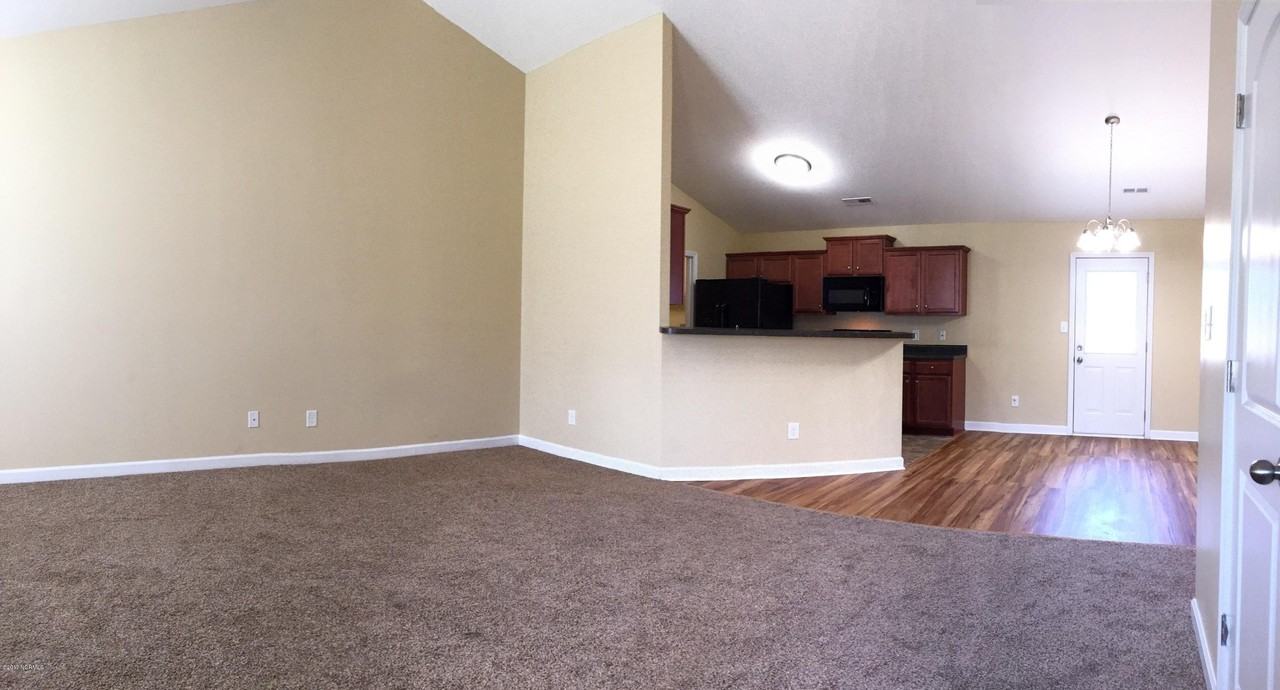 123 Rosemary Ave - Photo 4 of 19