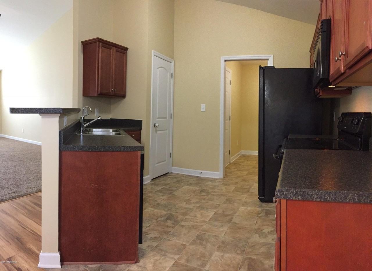 123 Rosemary Ave - Photo 6 of 19