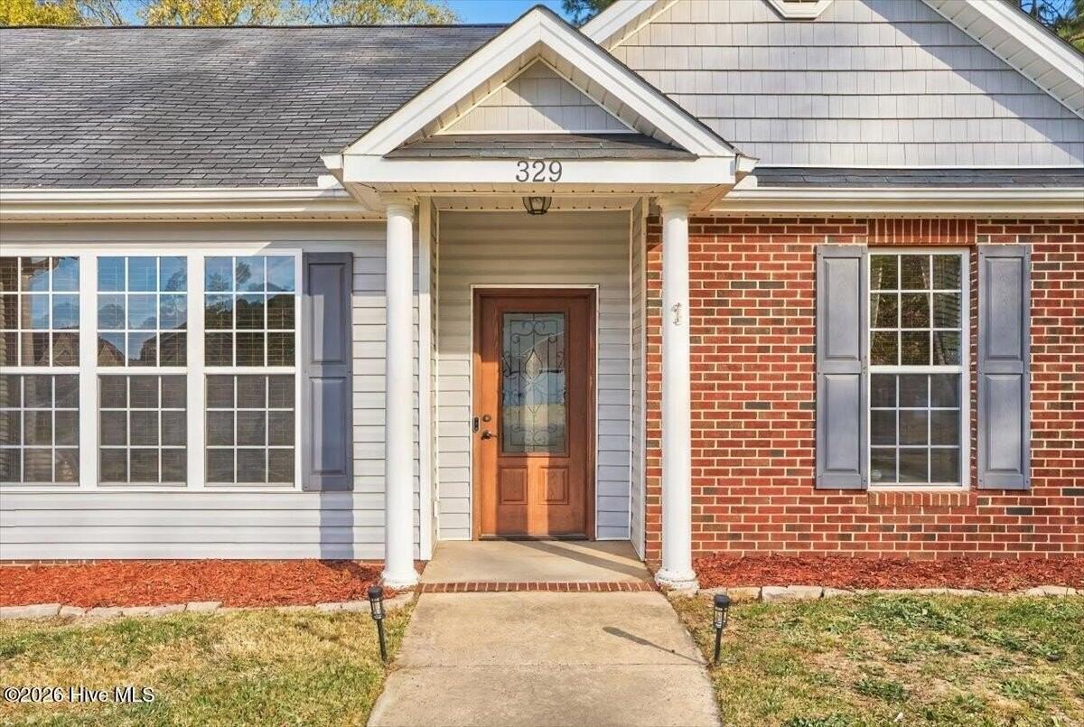 329 Green Links Dr - Photo 2 of 50