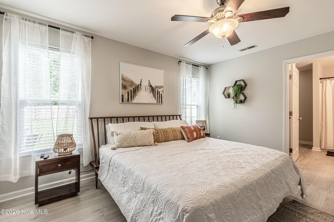 262 Vista Cay Dr - Photo 2 of 16