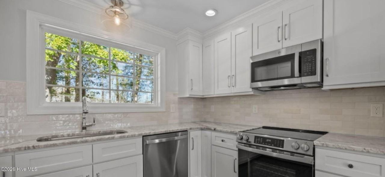 263 Treasure Point Rd - Photo 5 of 24