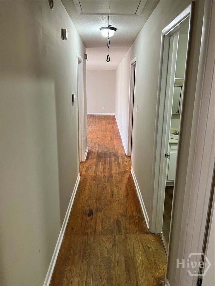 2252 S Milledge Ave - Photo 3 of 9