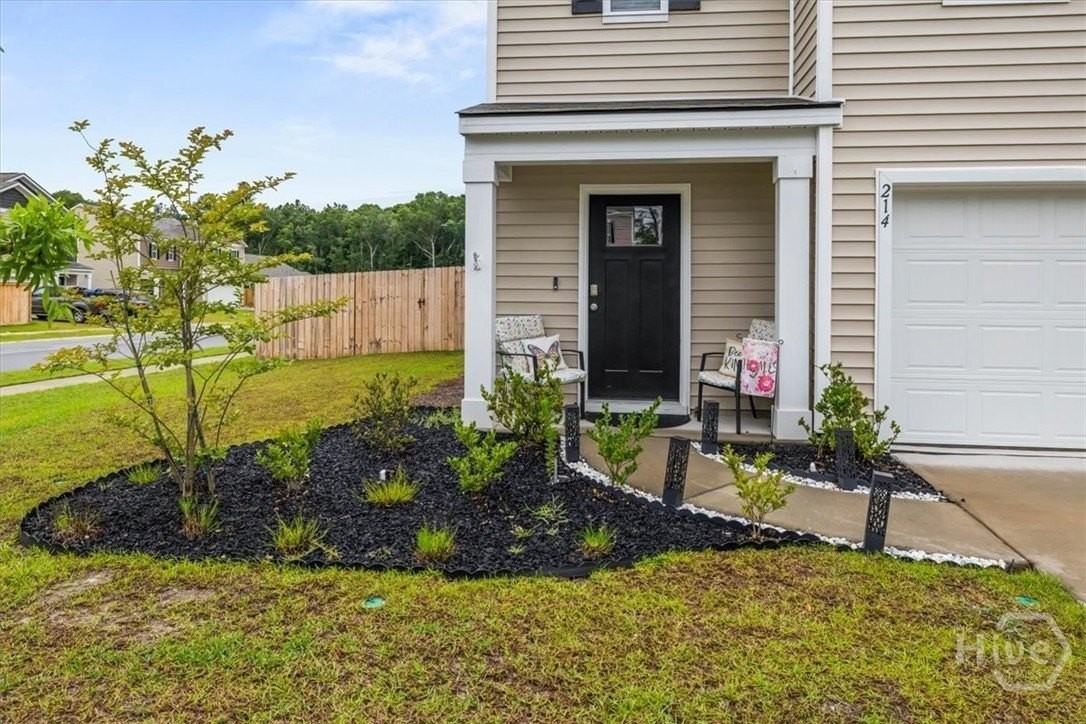 214 Ellie Way - Photo 3 of 40