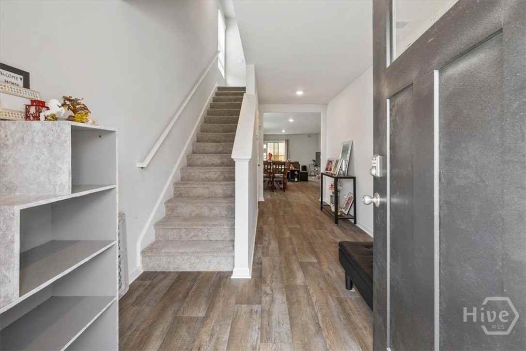 214 Ellie Way - Photo 4 of 40