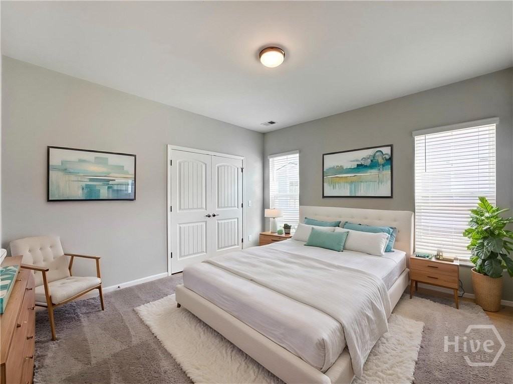 104 Fenway St - Photo 4 of 40
