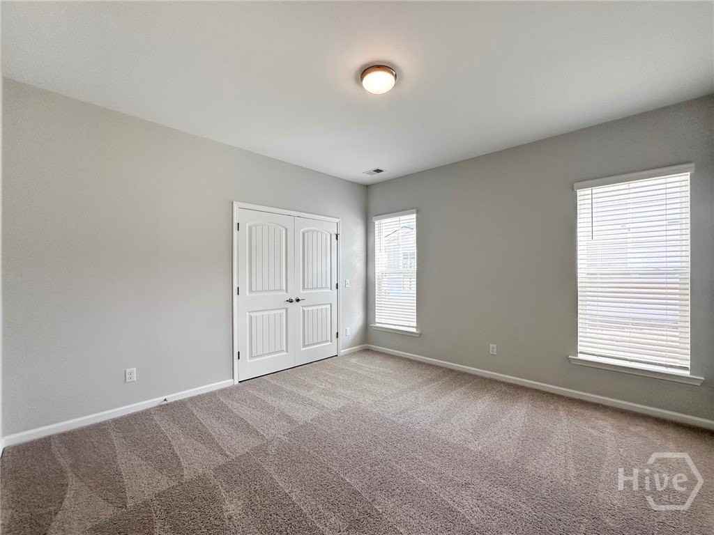 104 Fenway St - Photo 5 of 40