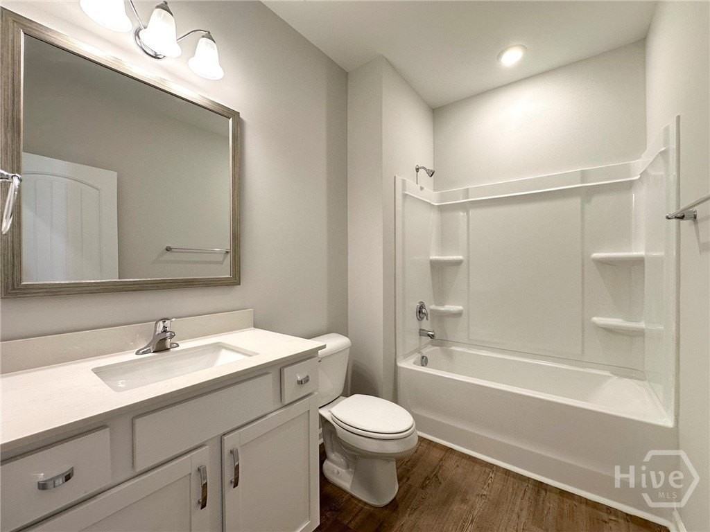 104 Fenway St - Photo 6 of 40