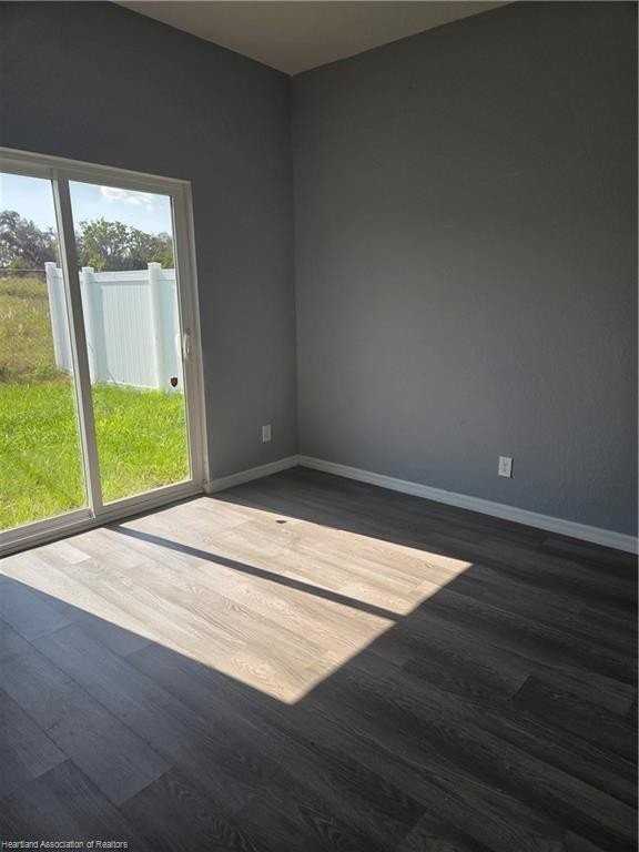 1496 Las Villas Blvd - Photo 6 of 12