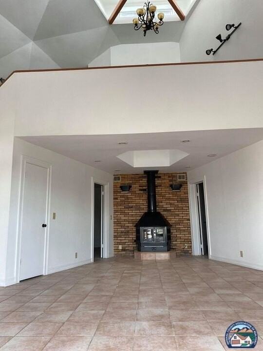 1403 Orchard Rd - Photo 4 of 27