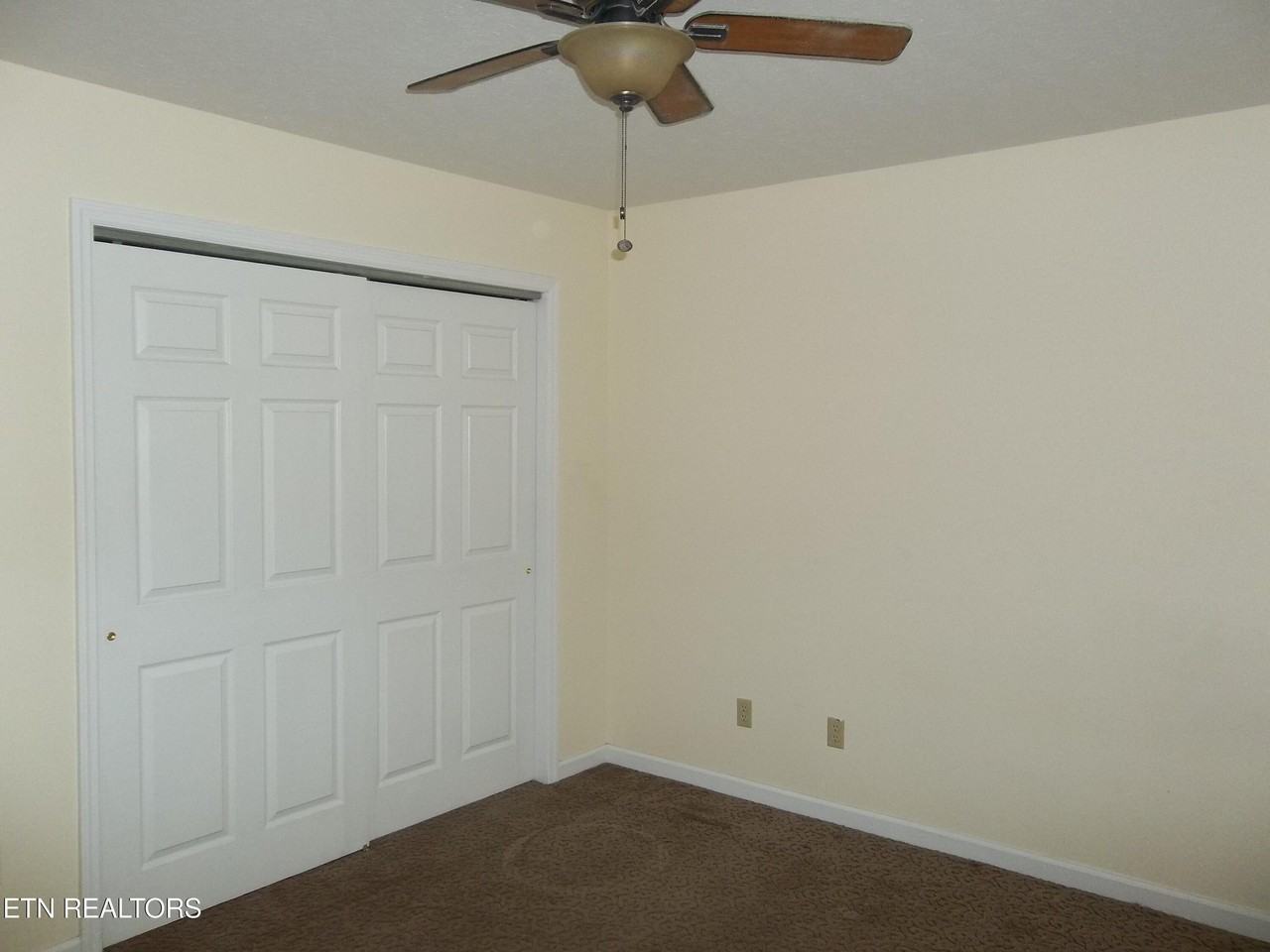 704 Brooklyn St #4 - Photo 6 of 10