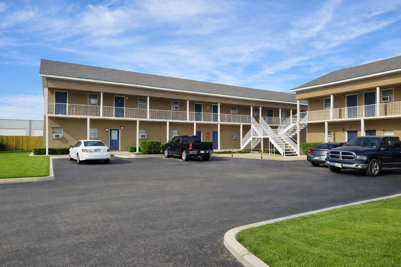 Blue Sky Ranch Apartments - Photo 3 of 14