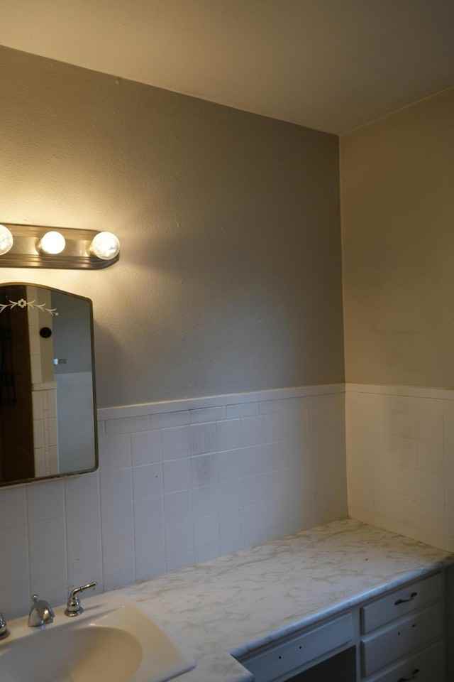 2521 40th St - Photo 5 of 8